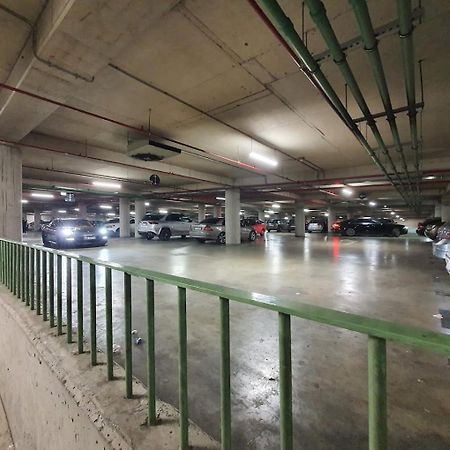 Luxurious Central Stay - Self Check-In Tirana Exterior photo
